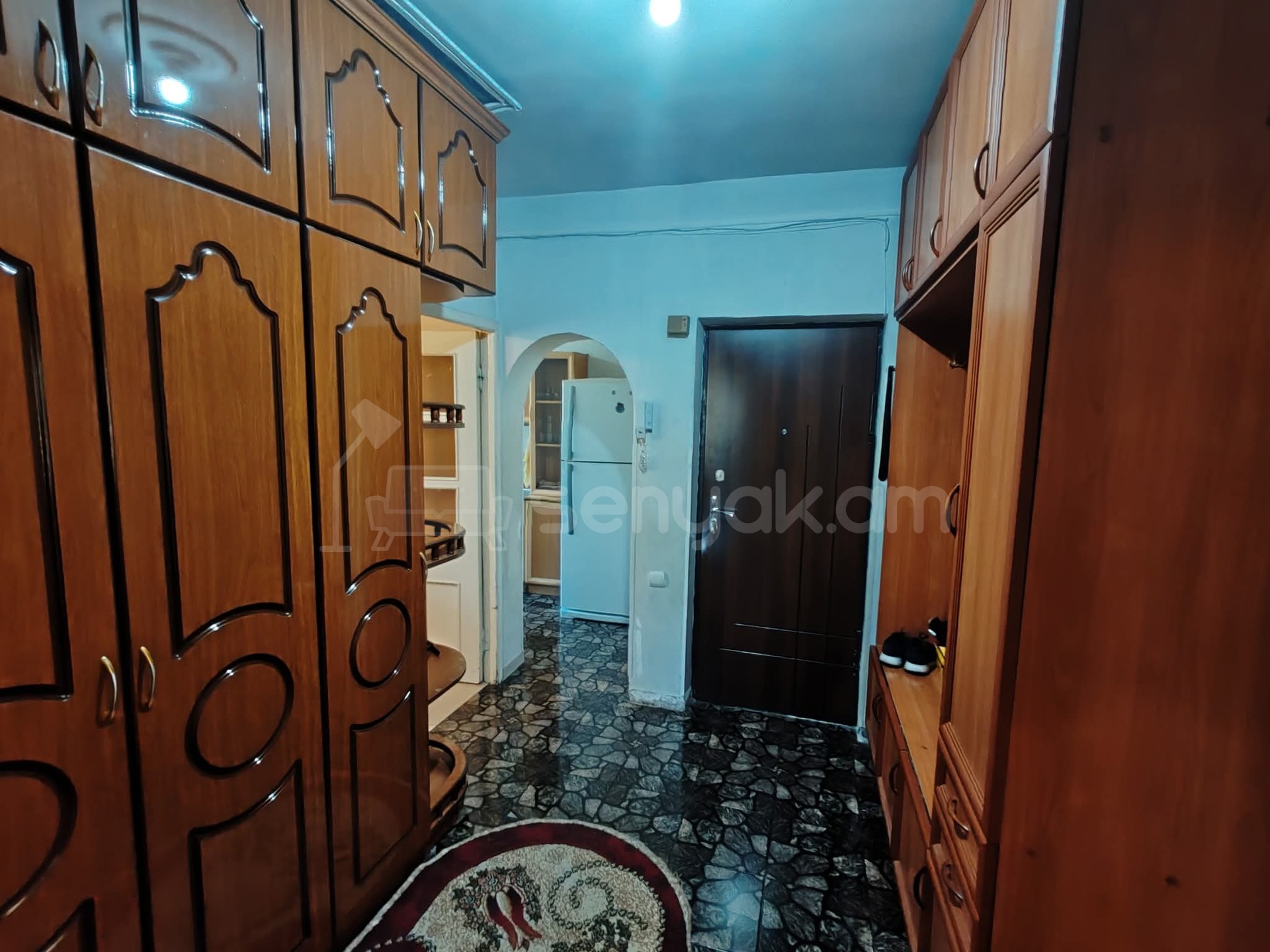 3 Սենյականոց Բնակարան, 80քմ, 2/9 հարկ, Նորմալ Վիճակում, Կահավորված