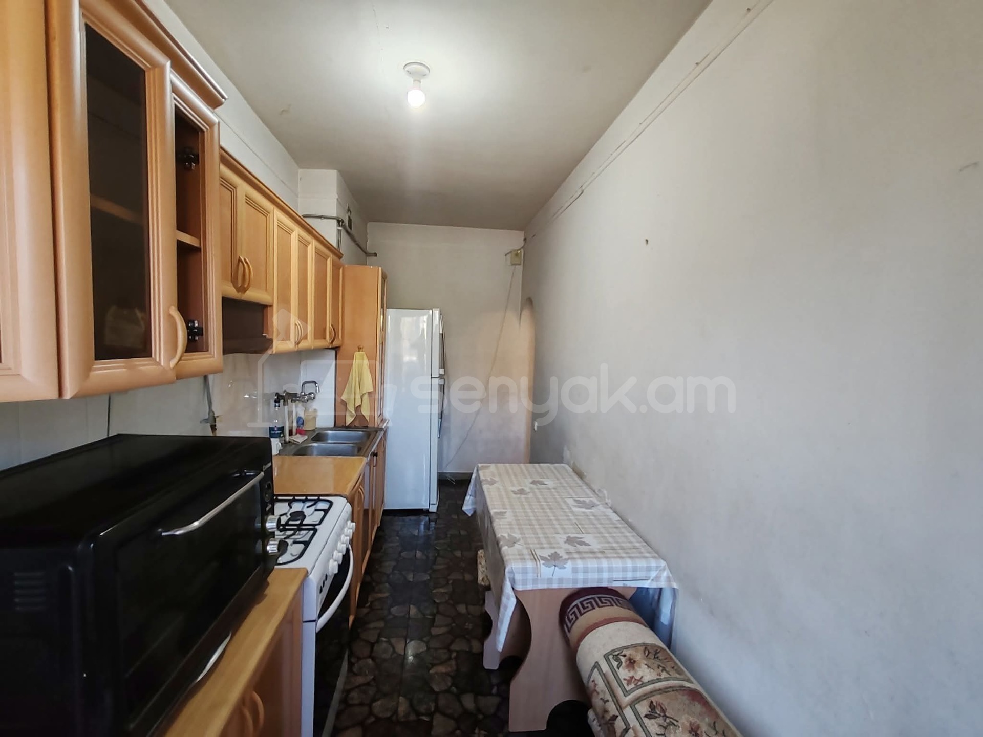 3 Սենյականոց Բնակարան, 80քմ, 2/9 հարկ, Նորմալ Վիճակում, Կահավորված