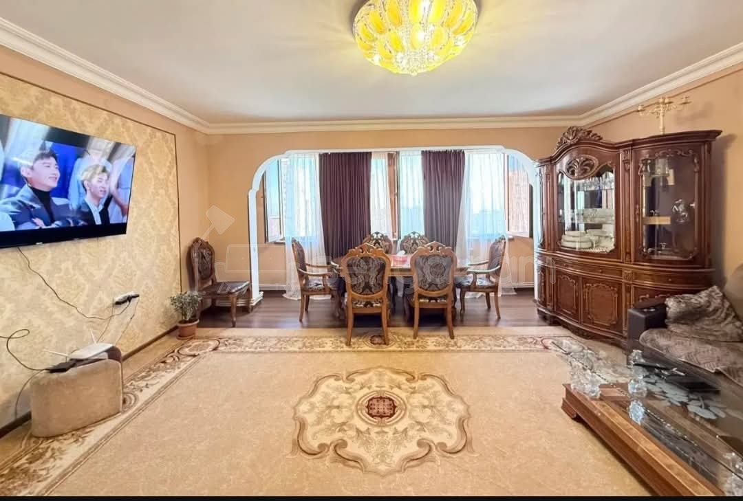 3 Սենյականոց Բնակարան, 90քմ, 8/9 հարկ, Կոսմետիկ Վերանորոգված, Կահավորված