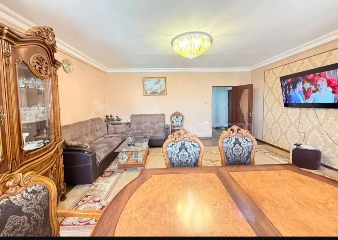 3 Սենյականոց Բնակարան, 90քմ, 8/9 հարկ, Կոսմետիկ Վերանորոգված, Կահավորված