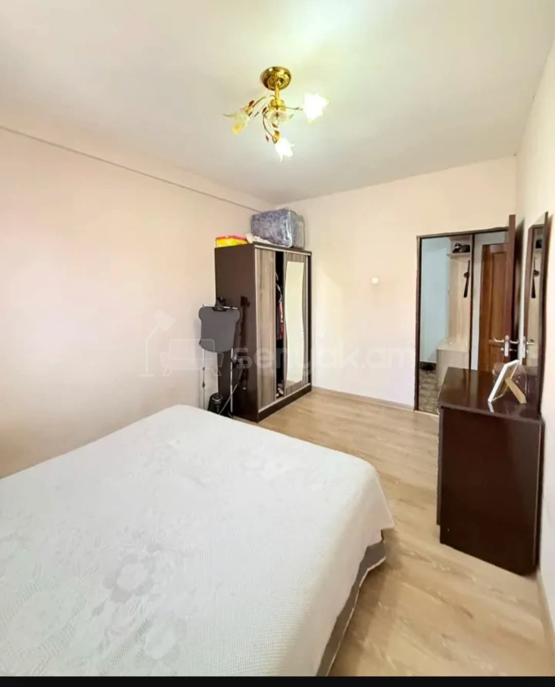 3 Սենյականոց Բնակարան, 90քմ, 8/9 հարկ, Կոսմետիկ Վերանորոգված, Կահավորված