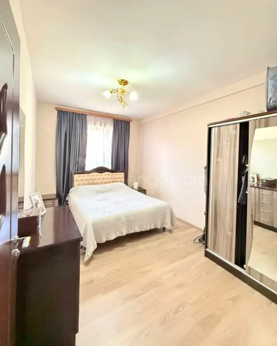 3 Սենյականոց Բնակարան, 90քմ, 8/9 հարկ, Նորմալ Վիճակում