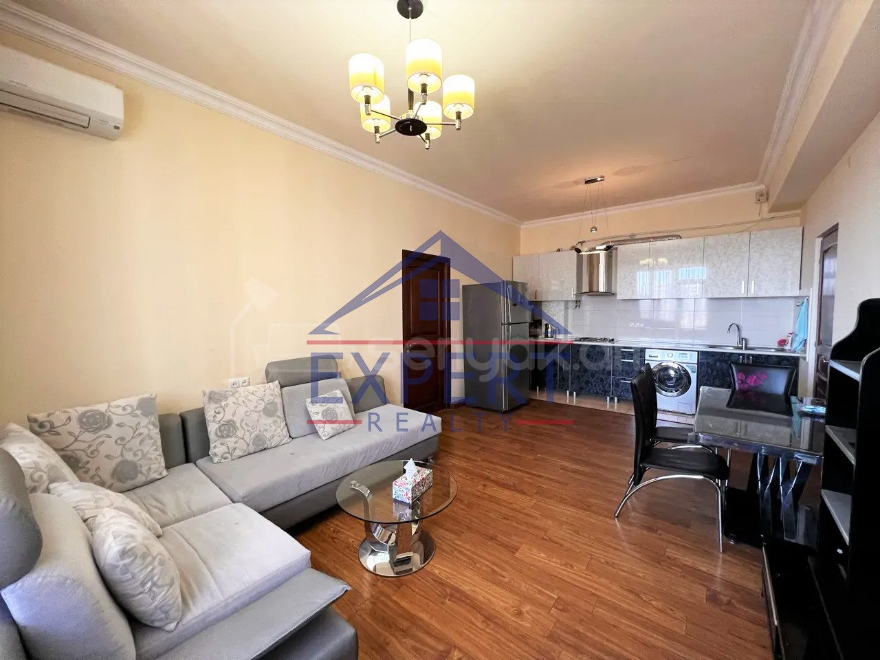 3 Սենյականոց Բնակարան Նորակառույցում, 76քմ, 11/14 հարկ, Կապիտալ Վերանորոգված