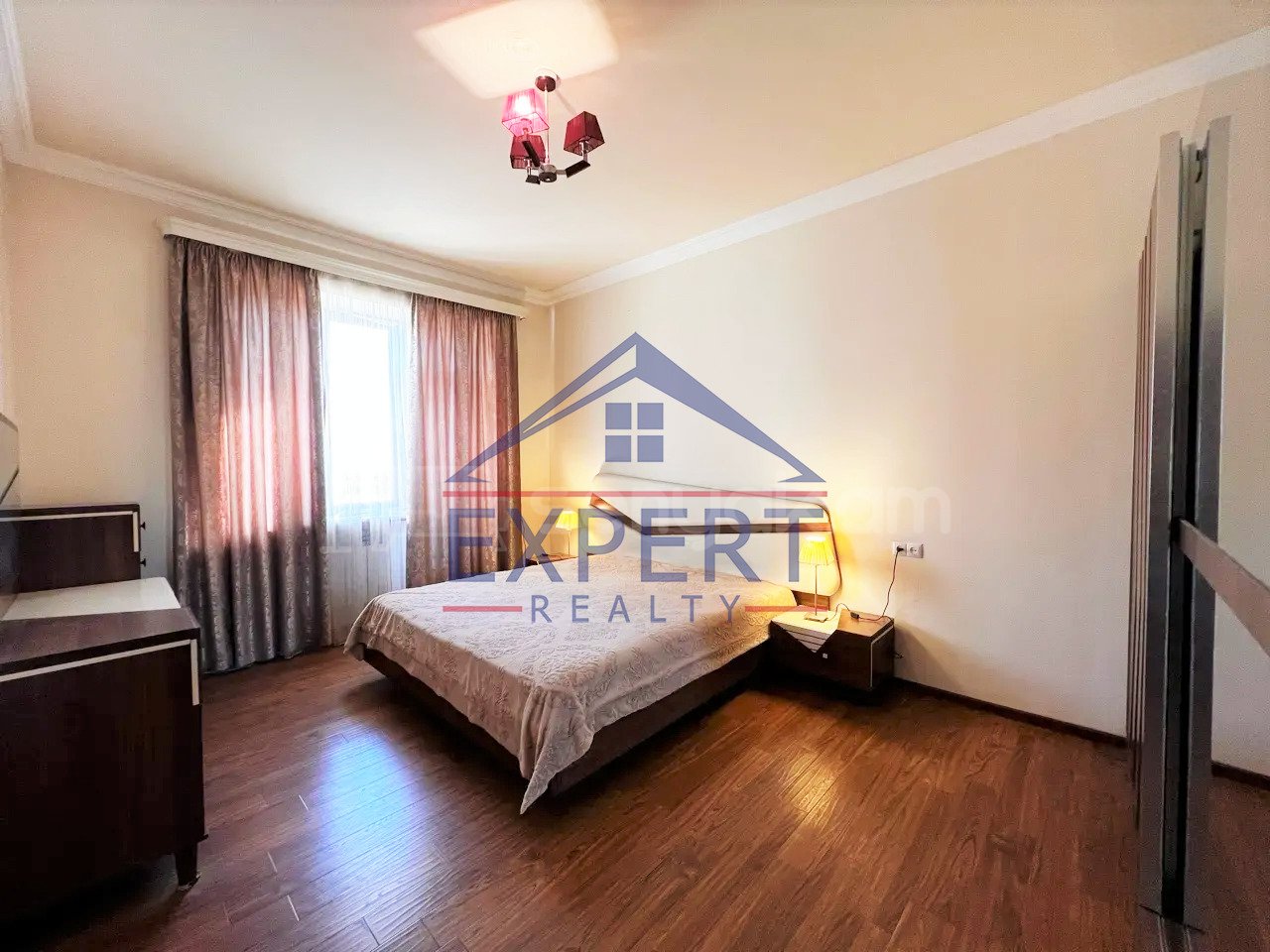 3 Սենյականոց Բնակարան Նորակառույցում, 76քմ, 11/14 հարկ, Կապիտալ Վերանորոգված