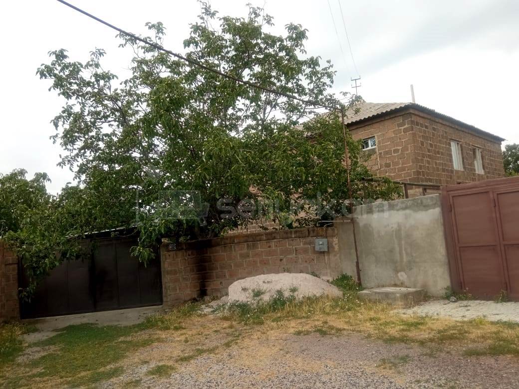 8 Սենյականոց Սեփական Տուն, 300քմ, Կոսմետիկ Վերանորոգված