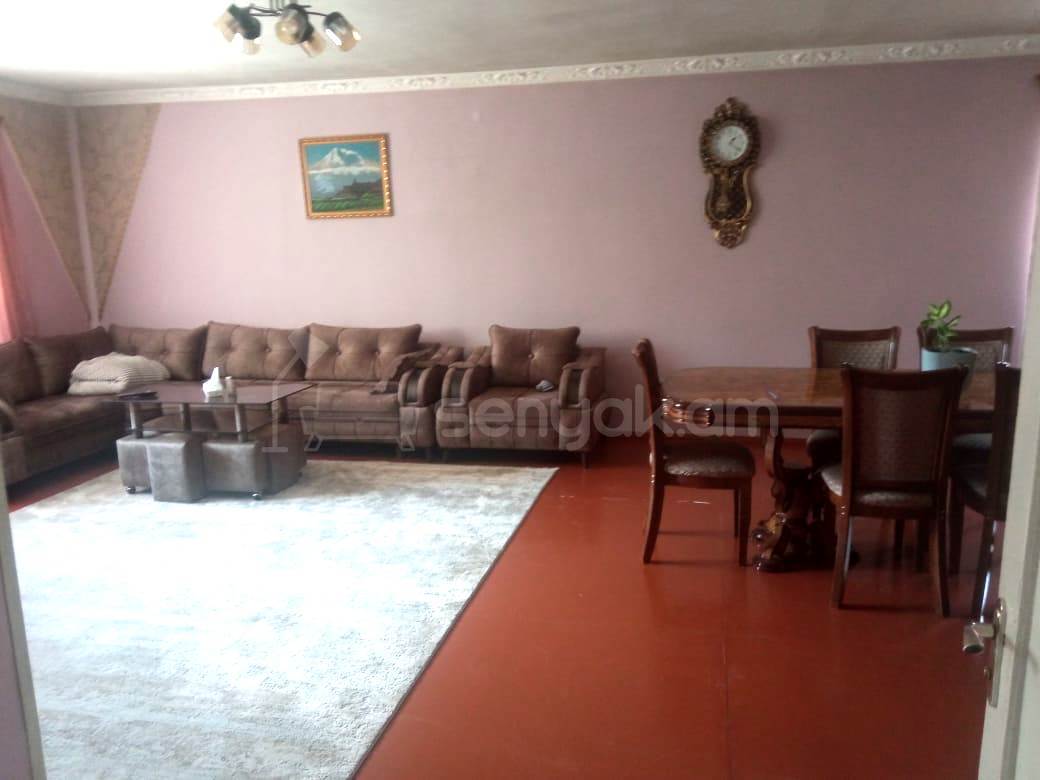 8 Սենյականոց Սեփական Տուն, 300քմ, Կոսմետիկ Վերանորոգված