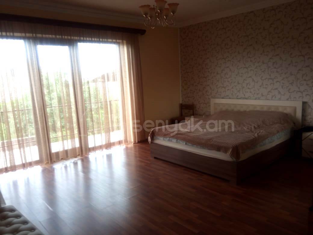 8 Սենյականոց Սեփական Տուն, 300քմ, Կոսմետիկ Վերանորոգված