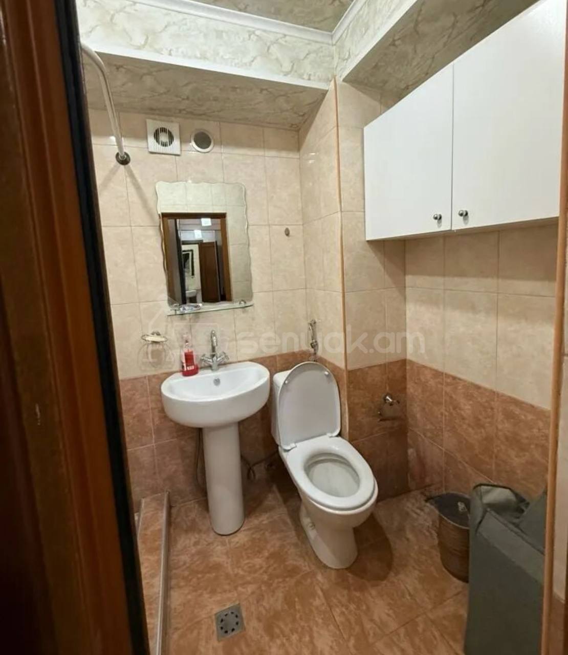 2 Սենյականոց Բնակարան Քարե Շենքում, 50քմ, 2/10 հարկ, Կապիտալ Վերանորոգված, Կահավորված