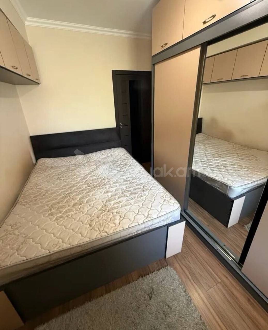 2 Սենյականոց Բնակարան Քարե Շենքում, 50քմ, 2/10 հարկ, Կապիտալ Վերանորոգված, Կահավորված