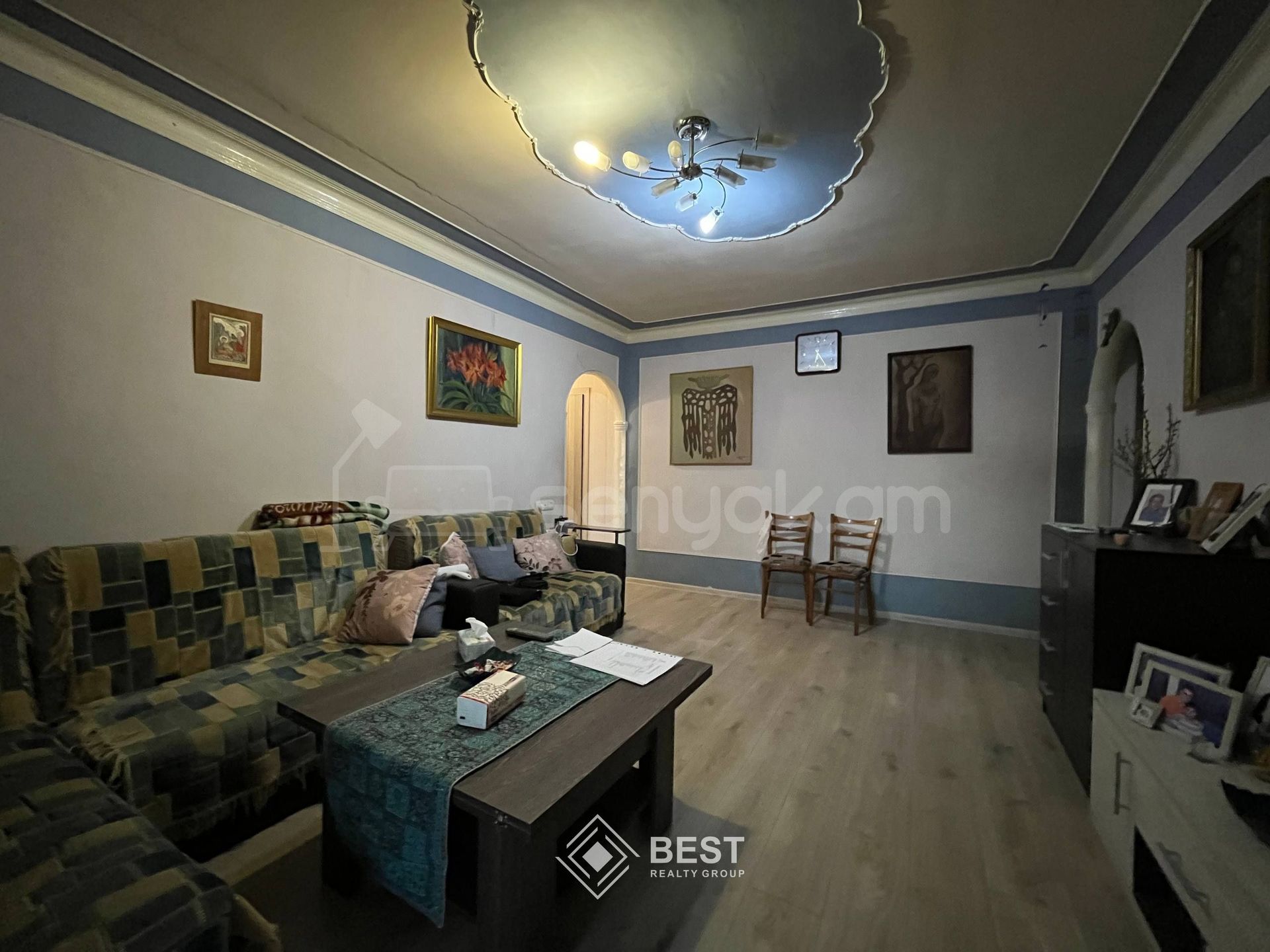 3 Սենյականոց Բնակարան Քարե Շենքում, 79քմ, 3/5 հարկ, Նորմալ Վիճակում