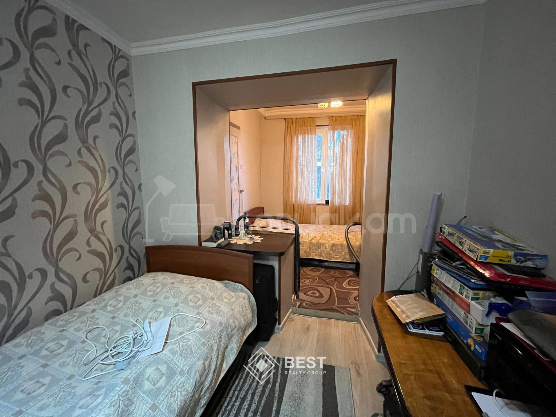 3 Սենյականոց Բնակարան Քարե Շենքում, 79քմ, 3/5 հարկ, Նորմալ Վիճակում