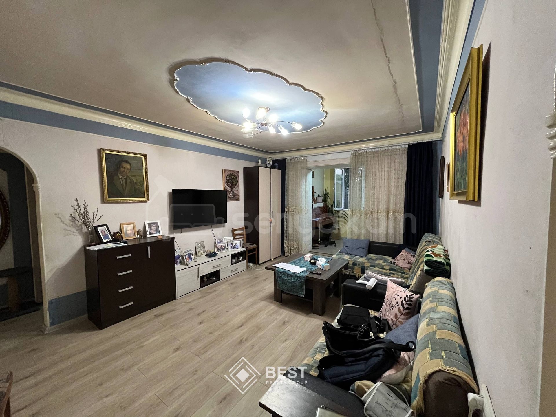 3 Սենյականոց Բնակարան Քարե Շենքում, 79քմ, 3/5 հարկ, Նորմալ Վիճակում