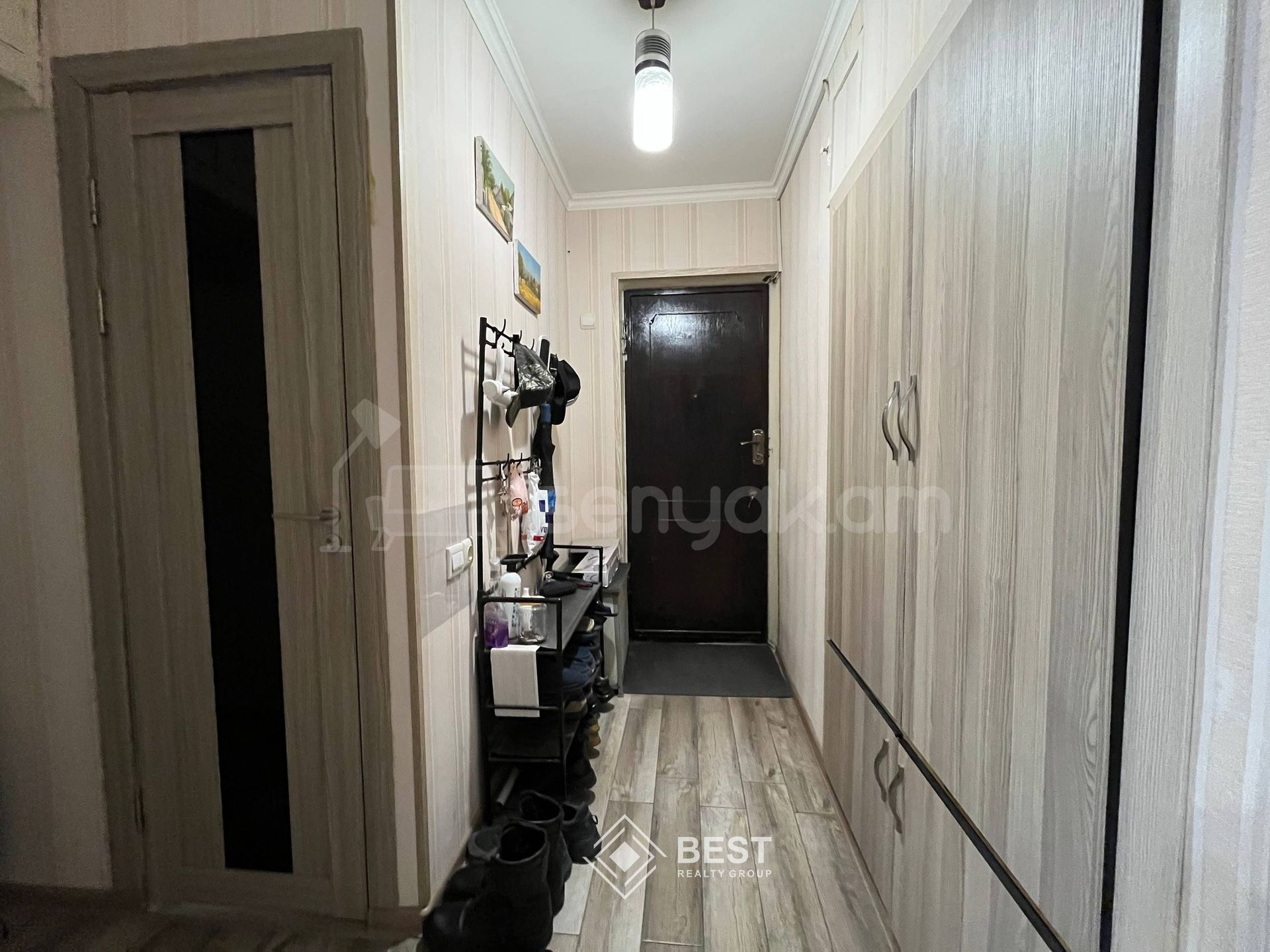 3 Սենյականոց Բնակարան Քարե Շենքում, 79քմ, 3/5 հարկ, Նորմալ Վիճակում