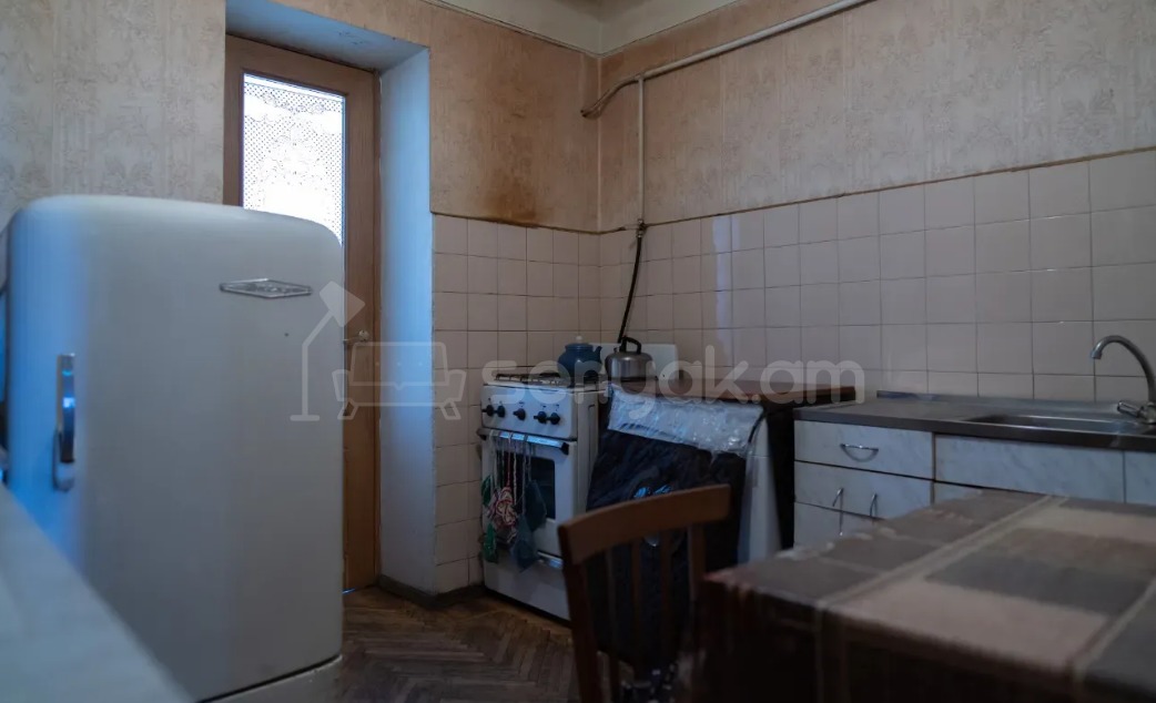 2 Սենյականոց Բնակարան Քարե Շենքում, 66քմ, 5/6 հարկ, Նորմալ Վիճակում