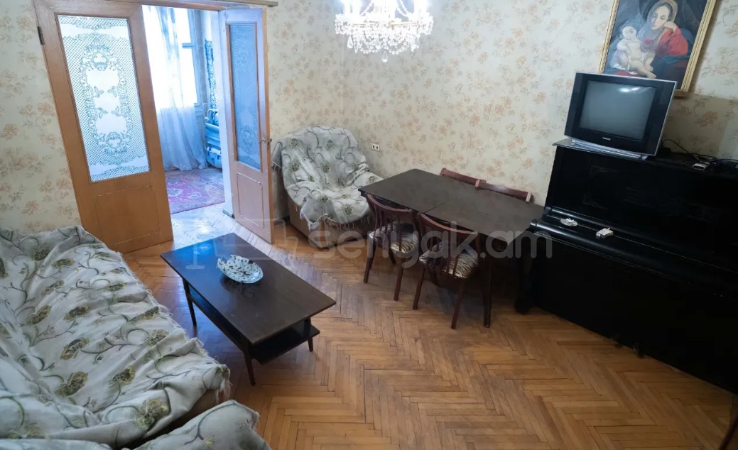 2 Սենյականոց Բնակարան Քարե Շենքում, 66քմ, 5/6 հարկ, Նորմալ Վիճակում