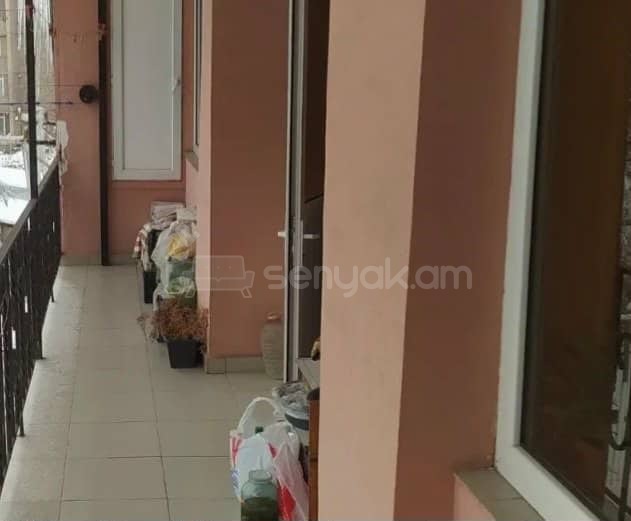 4 Սենյականոց Բնակարան Քարե Շենքում, 102քմ, 5/5 հարկ, Նորմալ Վիճակում