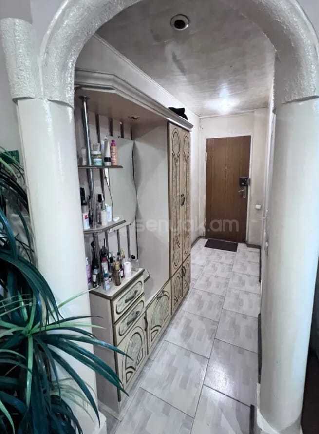 2 Սենյականոց Բնակարան, 57քմ, 2/5 հարկ, Կապիտալ Վերանորոգված