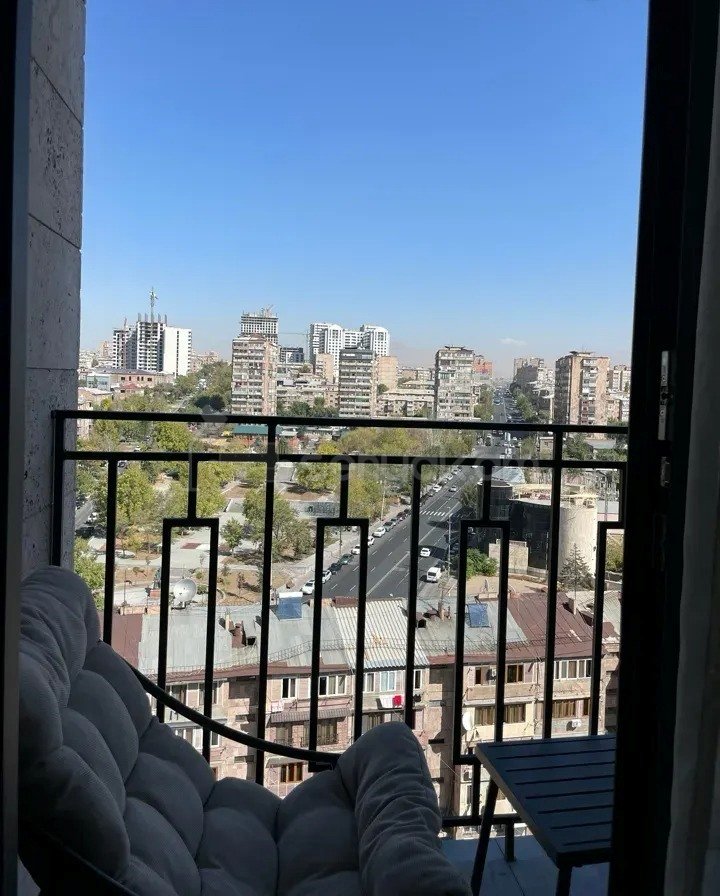 2 Սենյականոց Բնակարան Նորակառույցում, 52քմ, 12/18 հարկ, Դիզայներական Վերանորոգված