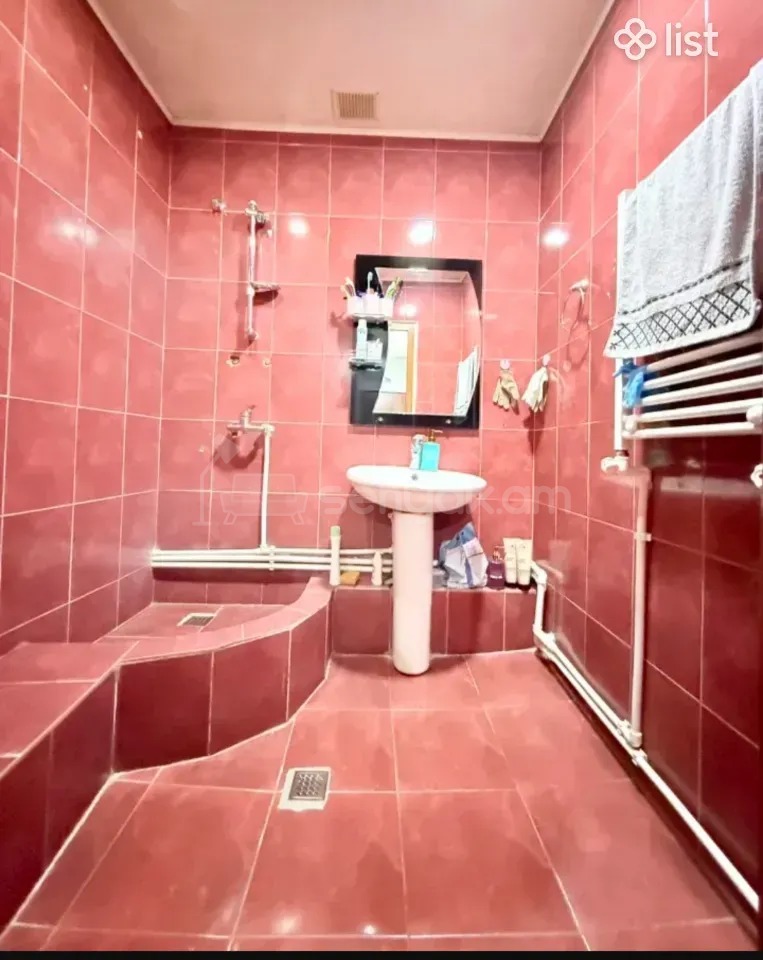 3 Սենյականոց Բնակարան, 78քմ, 9/9 հարկ, Նորմալ Վիճակում, Կահավորված, Արևկող