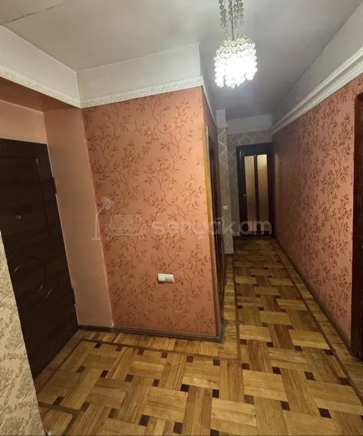 3 Սենյականոց Բնակարան, 83քմ, 6/9 հարկ, Կապիտալ Վերանորոգված, Կահավորված, Արևկող