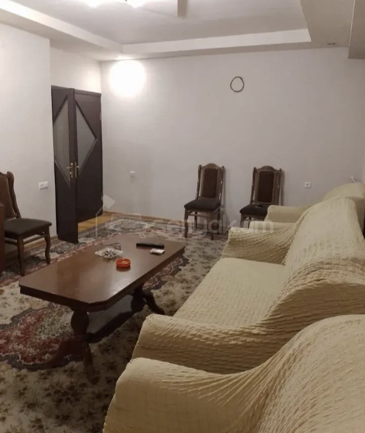 2 Սենյականոց Բնակարան Քարե Շենքում, 56քմ, 1/14 հարկ, Նորմալ Վիճակում, Կահավորված, Արևկող