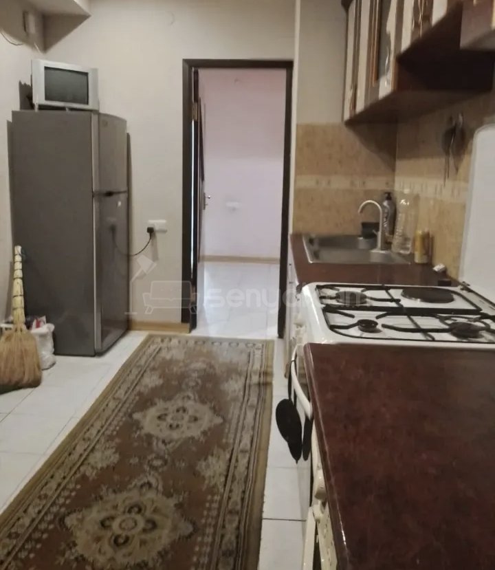 2 Սենյականոց Բնակարան Քարե Շենքում, 56քմ, 1/14 հարկ, Նորմալ Վիճակում, Կահավորված, Արևկող