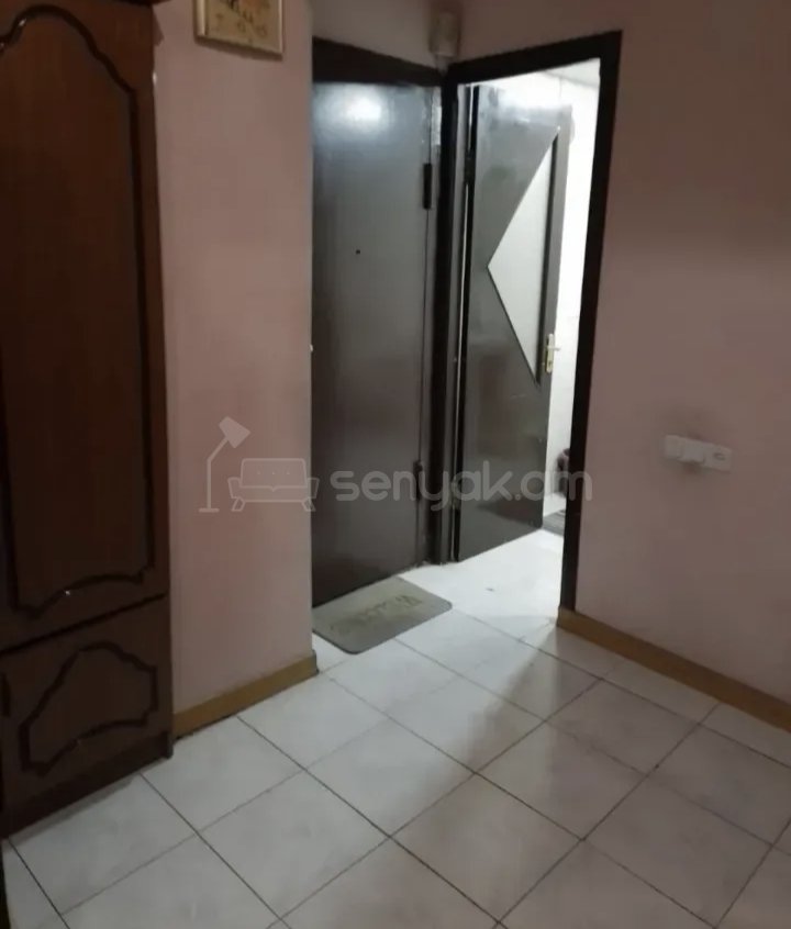 2 Սենյականոց Բնակարան Քարե Շենքում, 56քմ, 1/14 հարկ, Նորմալ Վիճակում, Կահավորված, Արևկող