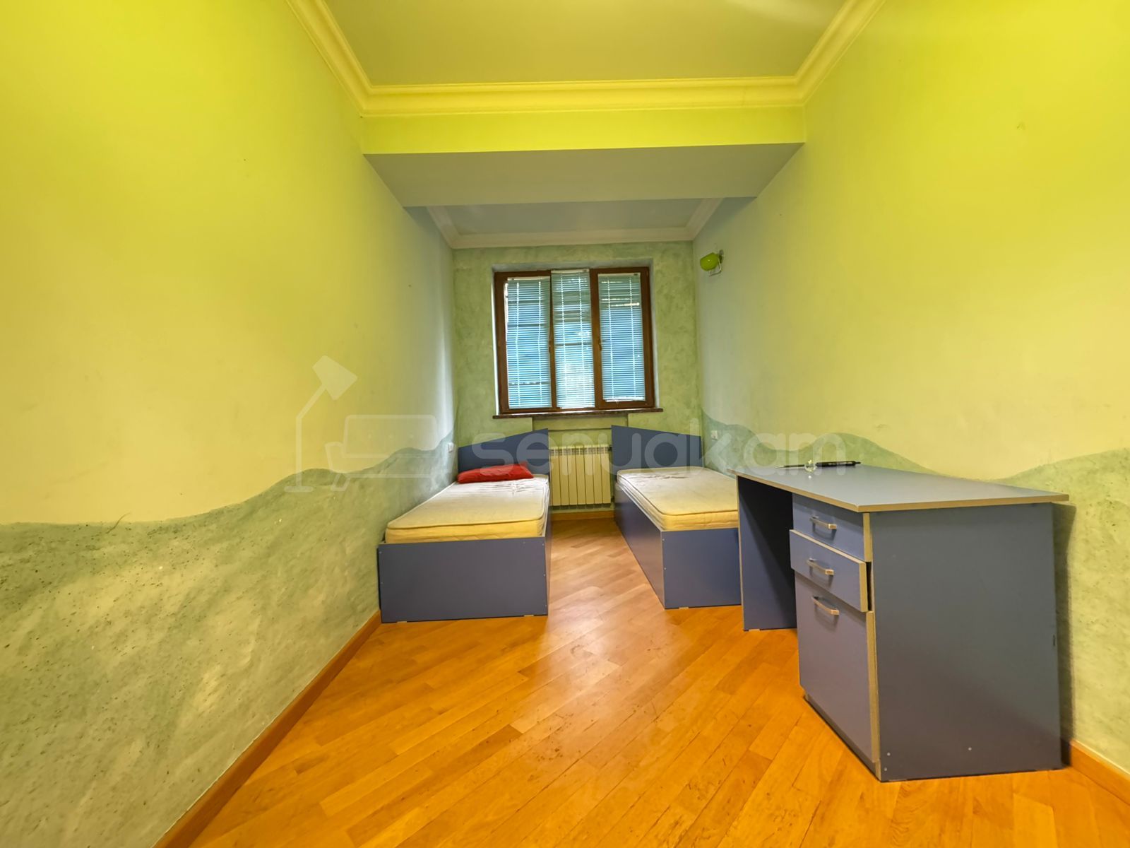 4 Սենյականոց Բնակարան Քարե Շենքում, 160քմ, 2/5 հարկ, Կապիտալ Վերանորոգված, Կահավորված, Արևկող