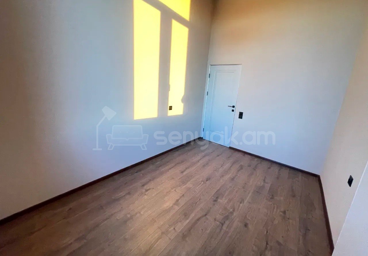 2 Սենյականոց Բնակարան Նորակառույցում, 43քմ, 3/9 հարկ, Կապիտալ Վերանորոգված