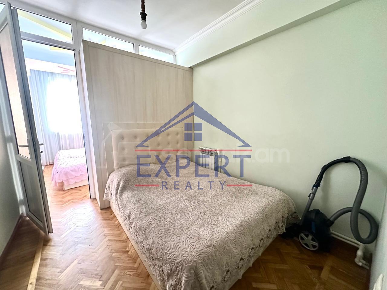 4 Սենյականոց Բնակարան, 100քմ, 8/10 հարկ, Կապիտալ Վերանորոգված