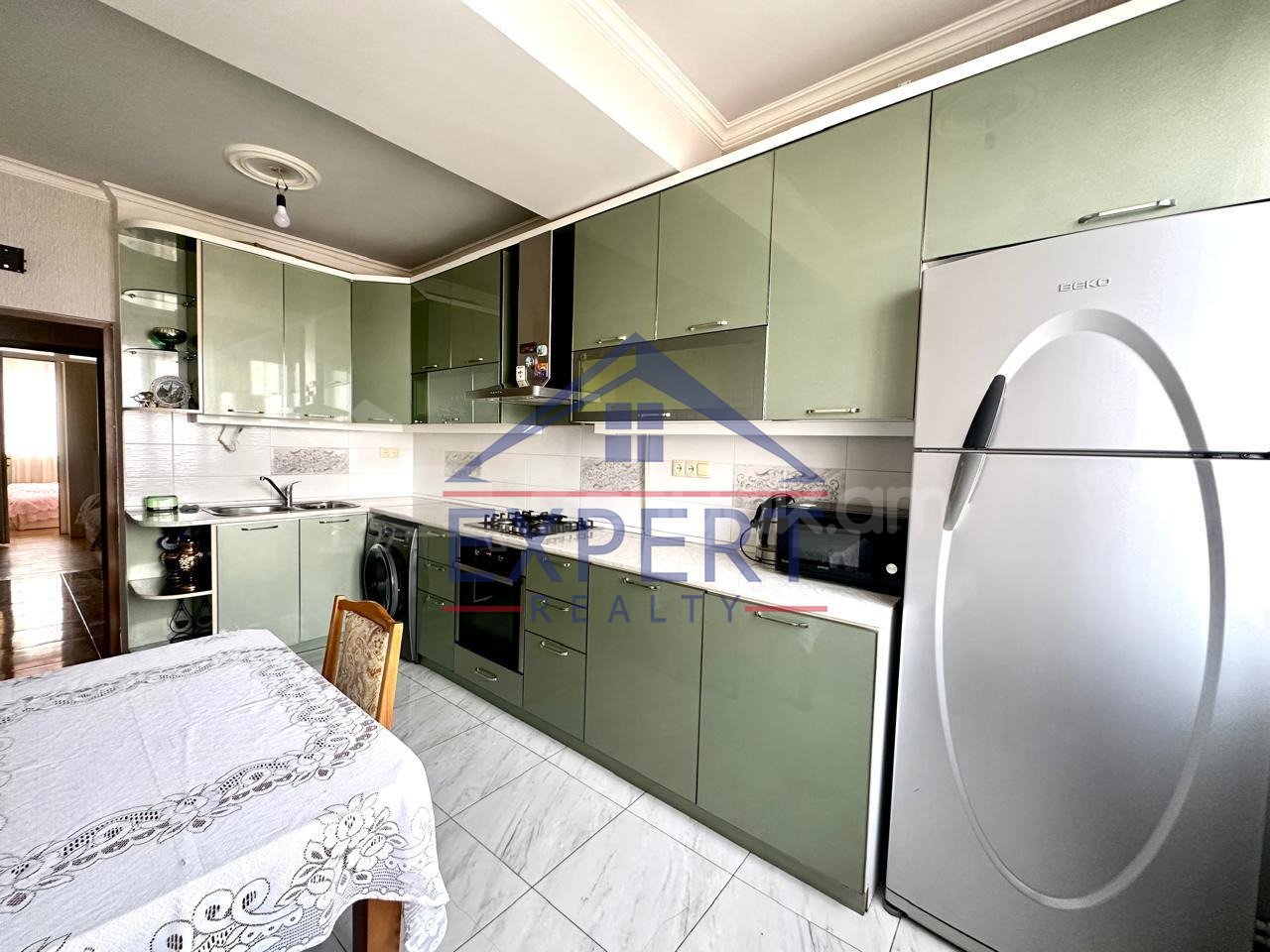 4 Սենյականոց Բնակարան, 100քմ, 8/10 հարկ, Կապիտալ Վերանորոգված