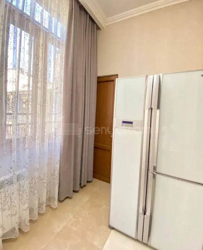 4 Սենյականոց Բնակարան Քարե Շենքում, 95քմ, 5/5 հարկ, Դիզայներական Վերանորոգված, Կահավորված, Արևկող