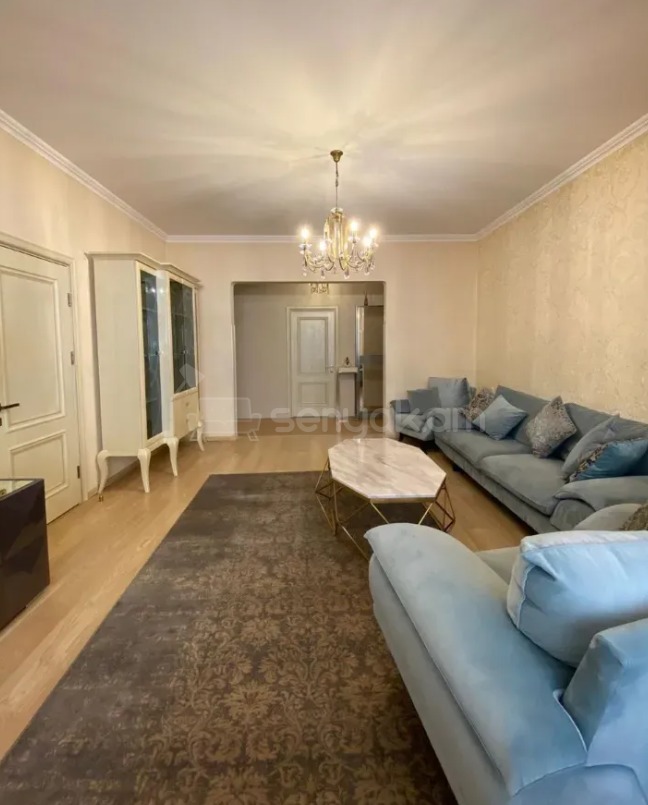 4 Սենյականոց Բնակարան Քարե Շենքում, 95քմ, 5/5 հարկ, Դիզայներական Վերանորոգված, Կահավորված, Արևկող