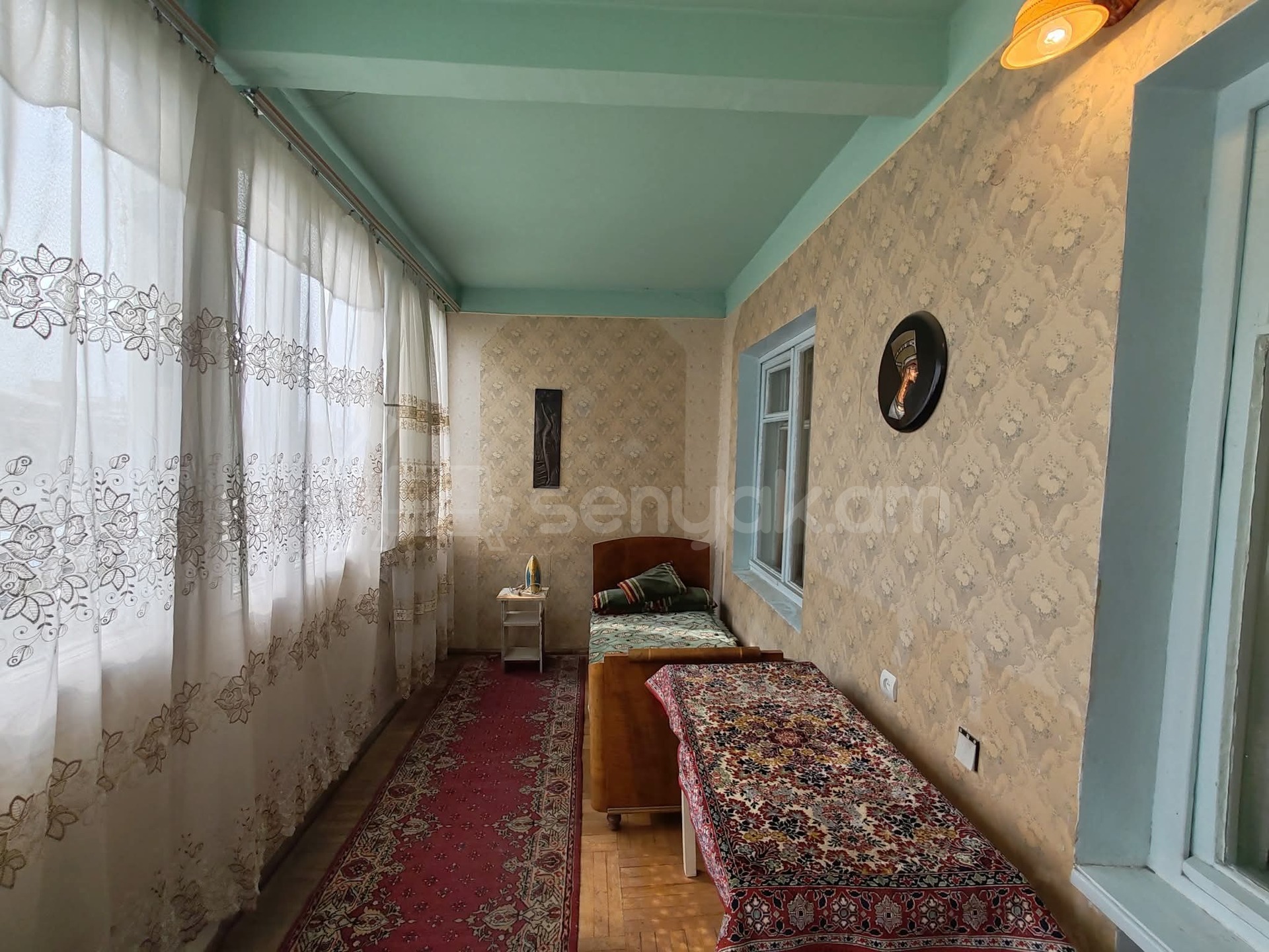 3 Սենյականոց Բնակարան Քարե Շենքում, 80քմ, 4/5 հարկ, Նորմալ Վիճակում, Կահավորված