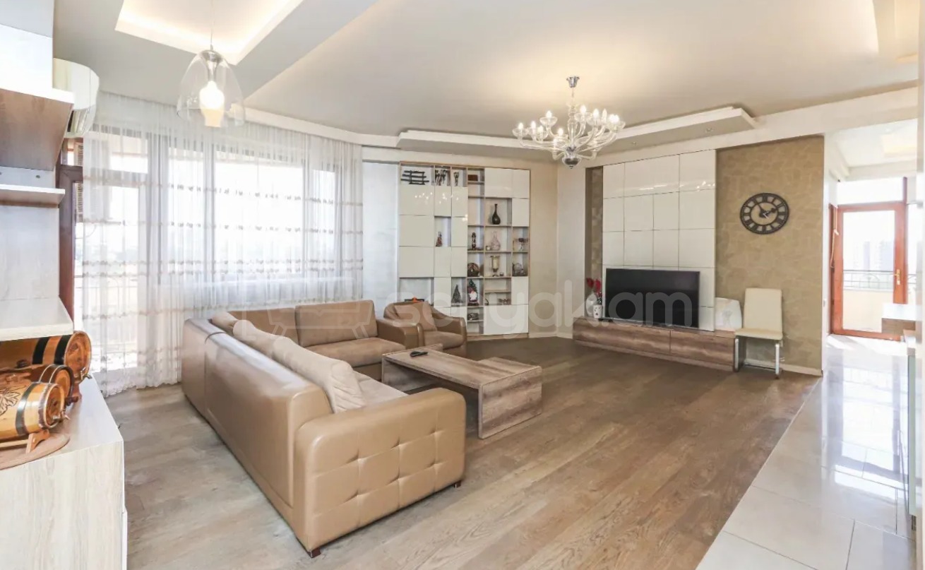 4 Սենյականոց Բնակարան Նորակառույցում, 137քմ, 7/16 հարկ, Դիզայներական Վերանորոգված, Կահավորված, Արևկող