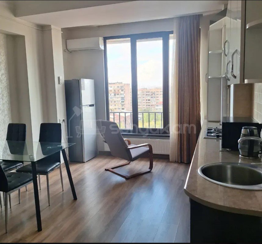 2 Սենյականոց Բնակարան, 45քմ, 10/10 հարկ, Կապիտալ Վերանորոգված, Կահավորված