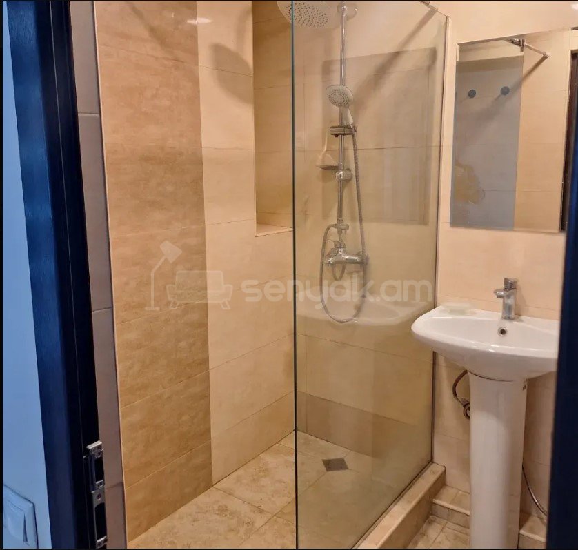 2 Սենյականոց Բնակարան, 45քմ, 10/10 հարկ, Կապիտալ Վերանորոգված, Կահավորված