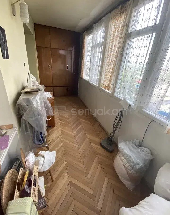 2 Սենյականոց Բնակարան Քարե Շենքում, 57քմ, 2/5 հարկ, Պետական Վիճակում