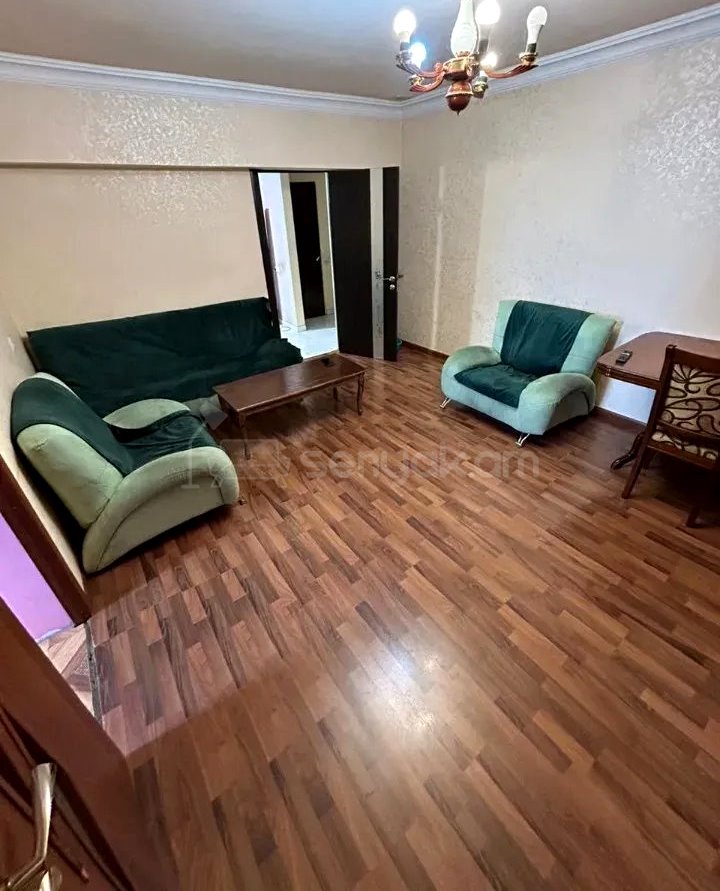 5 Սենյականոց Բնակարան Քարե Շենքում, 100քմ, 4/5 հարկ, Կոսմետիկ Վերանորոգված