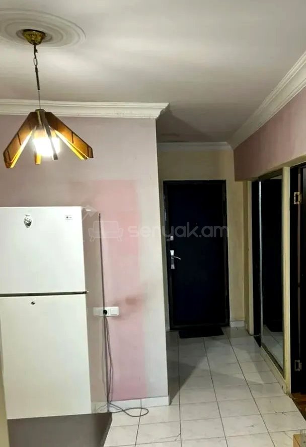 5 Սենյականոց Բնակարան Քարե Շենքում, 100քմ, 4/5 հարկ, Կոսմետիկ Վերանորոգված