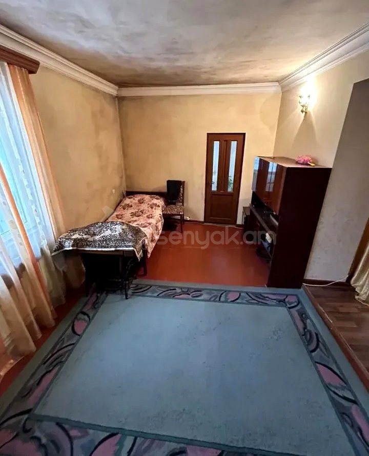 5 Սենյականոց Բնակարան Քարե Շենքում, 100քմ, 4/5 հարկ, Կոսմետիկ Վերանորոգված