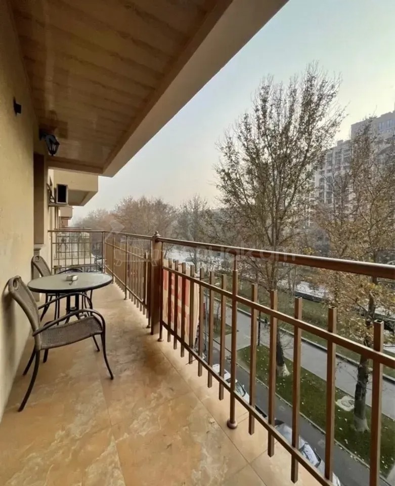 4 Սենյականոց Բնակարան Նորակառույցում, 140քմ, 3/14 հարկ, Դիզայներական Վերանորոգված, Կահավորված, Արևկող