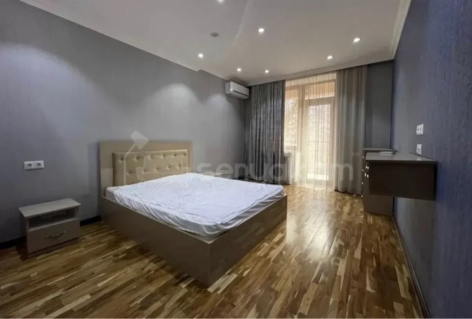 4 Սենյականոց Բնակարան Նորակառույցում, 140քմ, 3/14 հարկ, Դիզայներական Վերանորոգված, Կահավորված, Արևկող