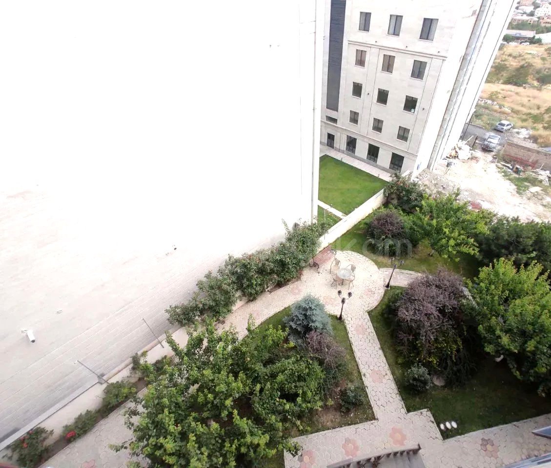 4 Սենյականոց Բնակարան Նորակառույցում, 132քմ, 4/5 հարկ, Դիզայներական Վերանորոգված