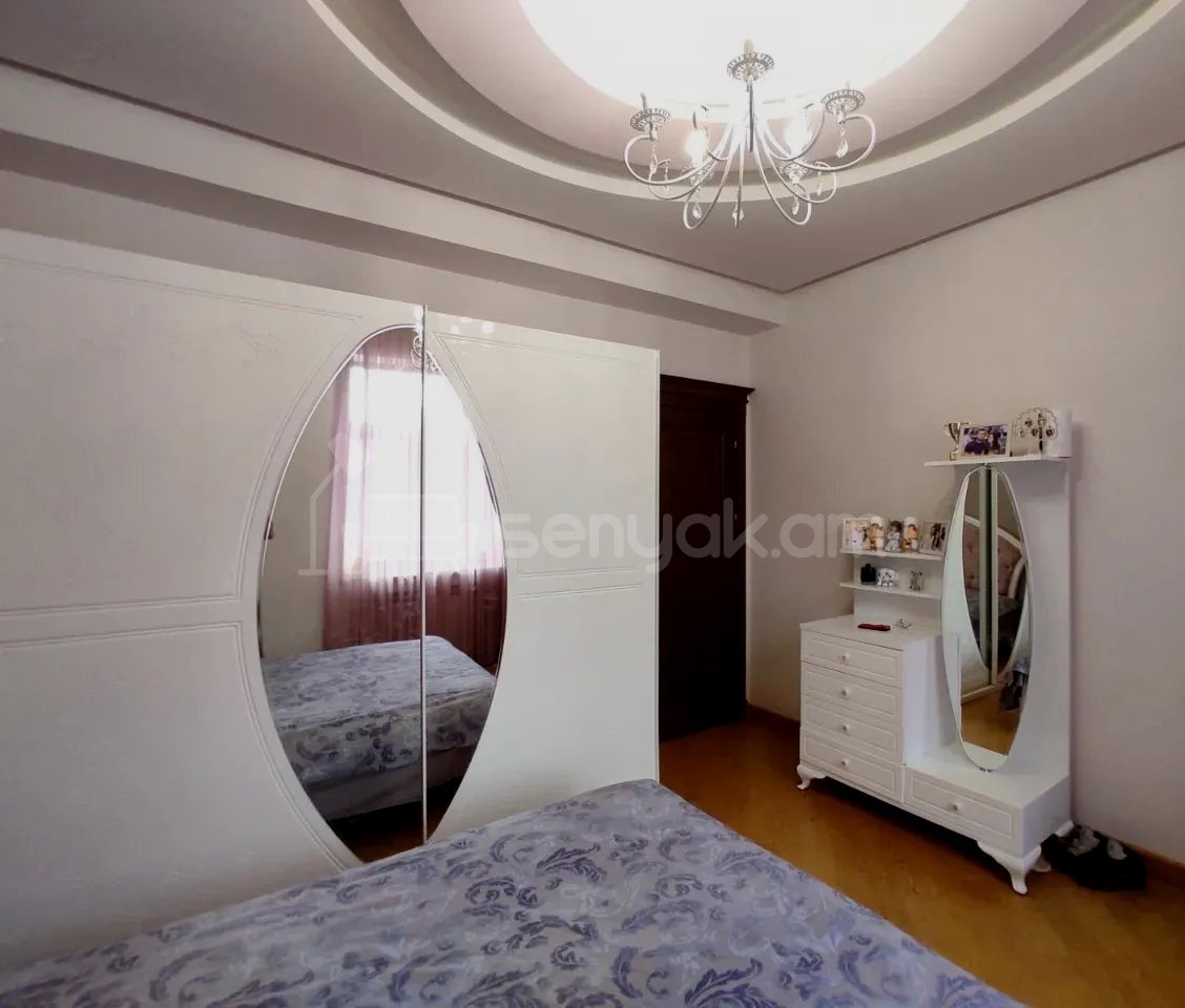 4 Սենյականոց Բնակարան Նորակառույցում, 132քմ, 4/5 հարկ, Դիզայներական Վերանորոգված