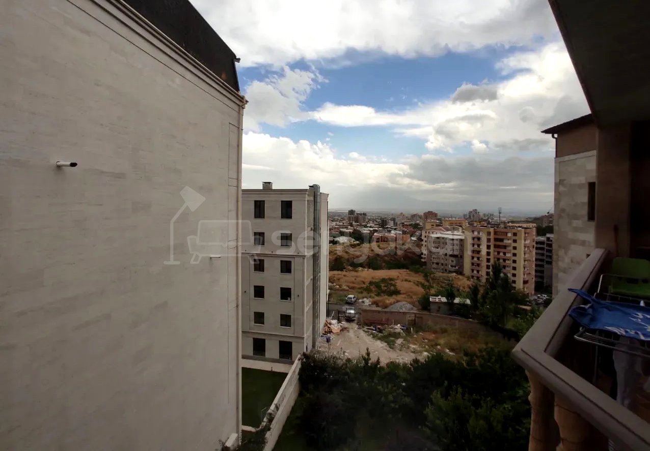 4 Սենյականոց Բնակարան Նորակառույցում, 132քմ, 4/5 հարկ, Դիզայներական Վերանորոգված