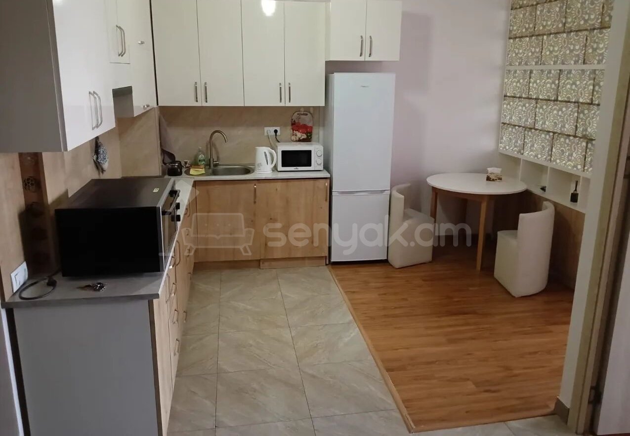 2 Սենյականոց Բնակարան, 50քմ, 7/8 հարկ, Կապիտալ Վերանորոգված, Կահավորված