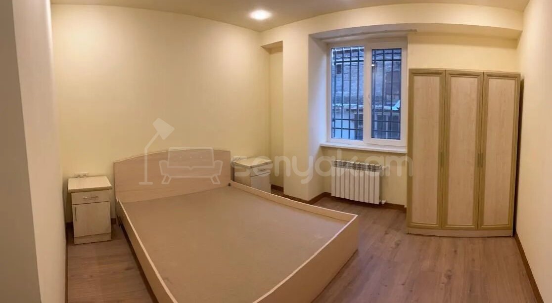 3 Սենյականոց Բնակարան Քարե Շենքում, 60քմ, 1/5 հարկ, Կապիտալ Վերանորոգված, Կահավորված