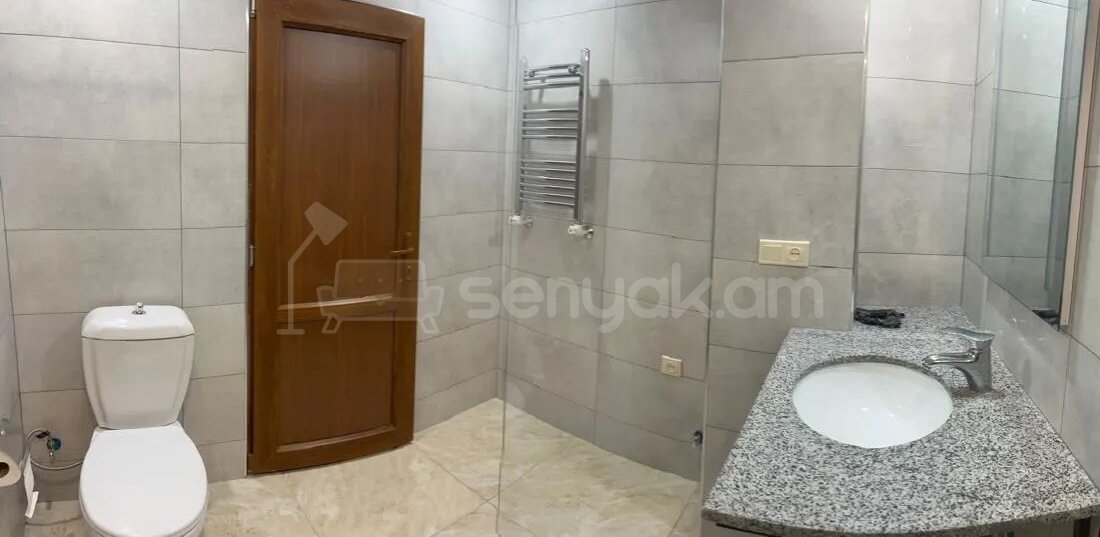 3 Սենյականոց Բնակարան Քարե Շենքում, 60քմ, 1/5 հարկ, Կապիտալ Վերանորոգված, Կահավորված