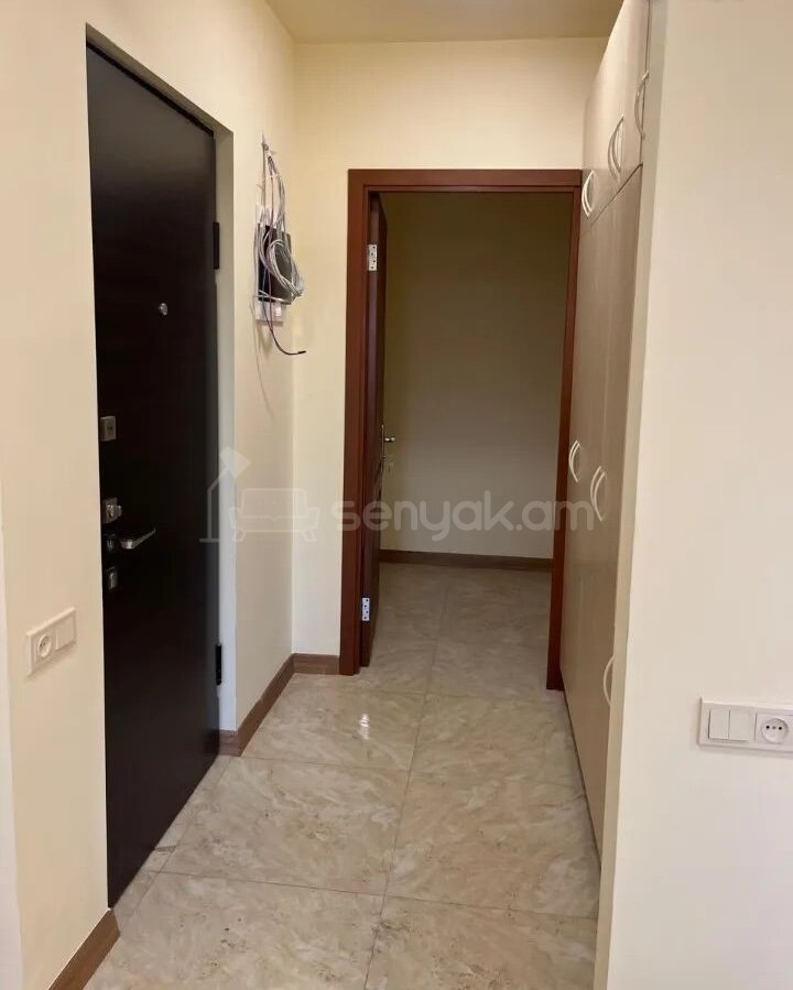 3 Սենյականոց Բնակարան Քարե Շենքում, 60քմ, 1/5 հարկ, Կապիտալ Վերանորոգված, Կահավորված